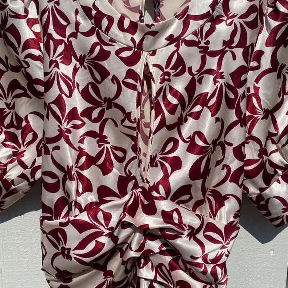 BCBGMaxAzria top short puff sleeve silky printed keyhole pullover Small - Picture 5 of 16